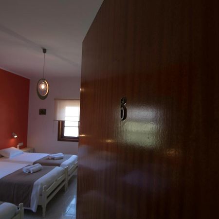 Niki Rooms Palaiochora Bilik gambar