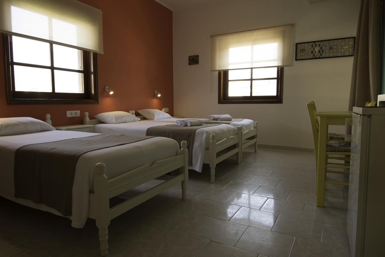 Niki Rooms Palaiochora Luaran gambar