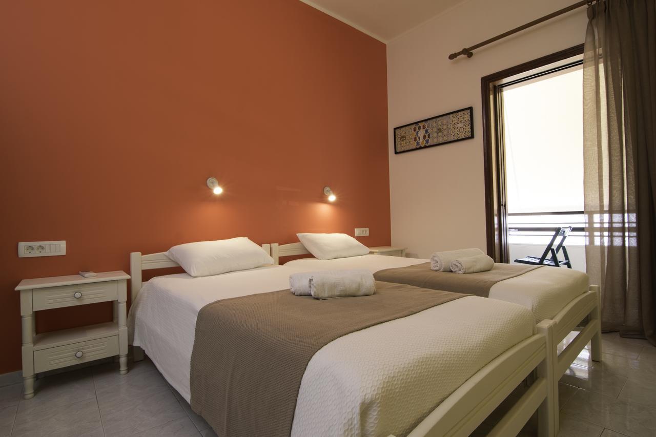 Niki Rooms Palaiochora Luaran gambar