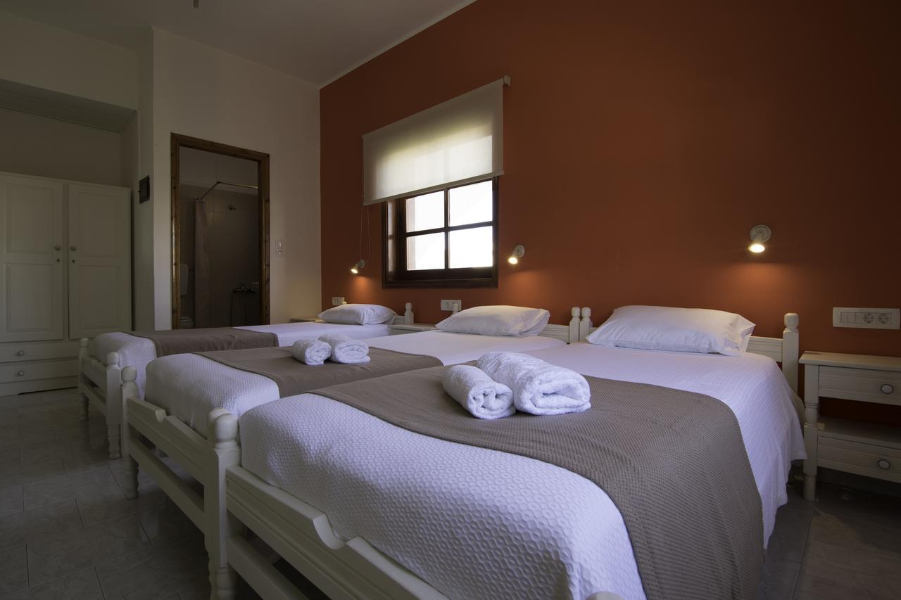 Niki Rooms Palaiochora Luaran gambar