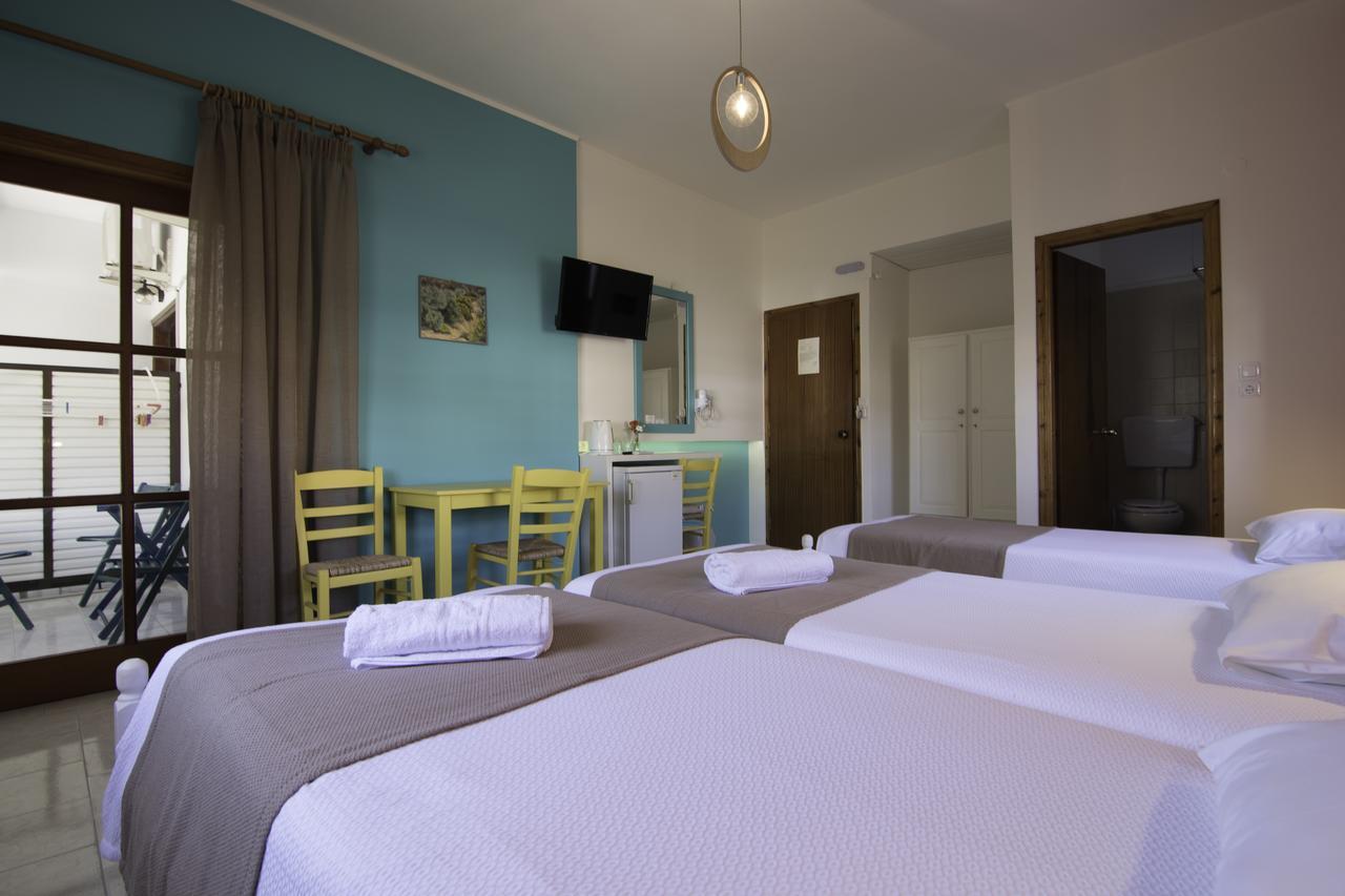 Niki Rooms Palaiochora Luaran gambar