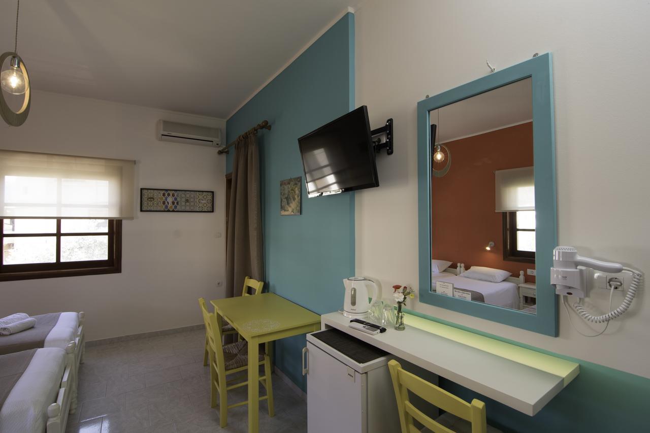 Niki Rooms Palaiochora Luaran gambar