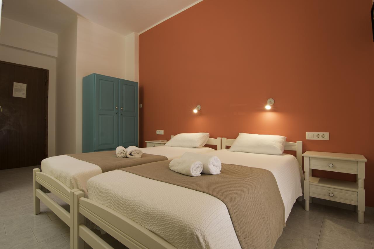 Niki Rooms Palaiochora Luaran gambar