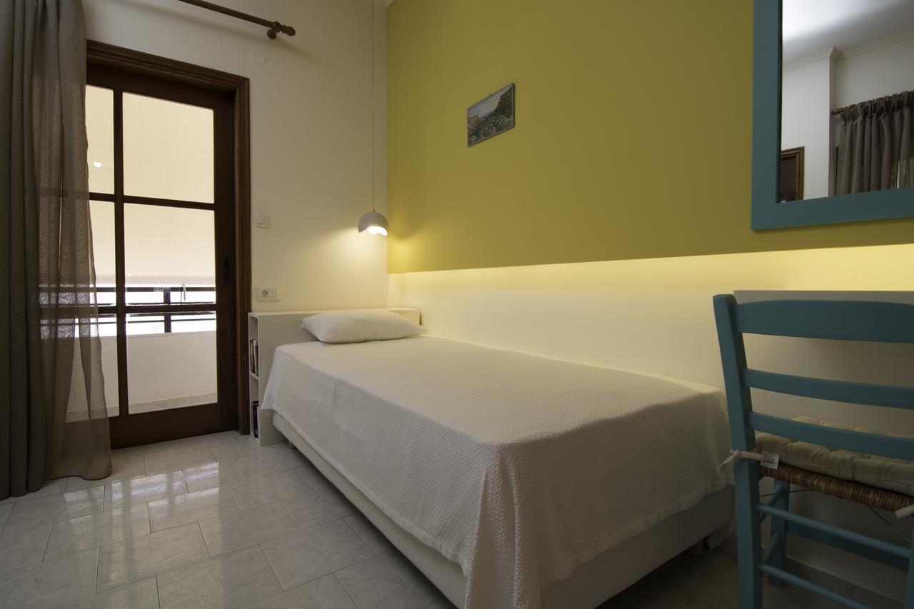 Niki Rooms Palaiochora Luaran gambar