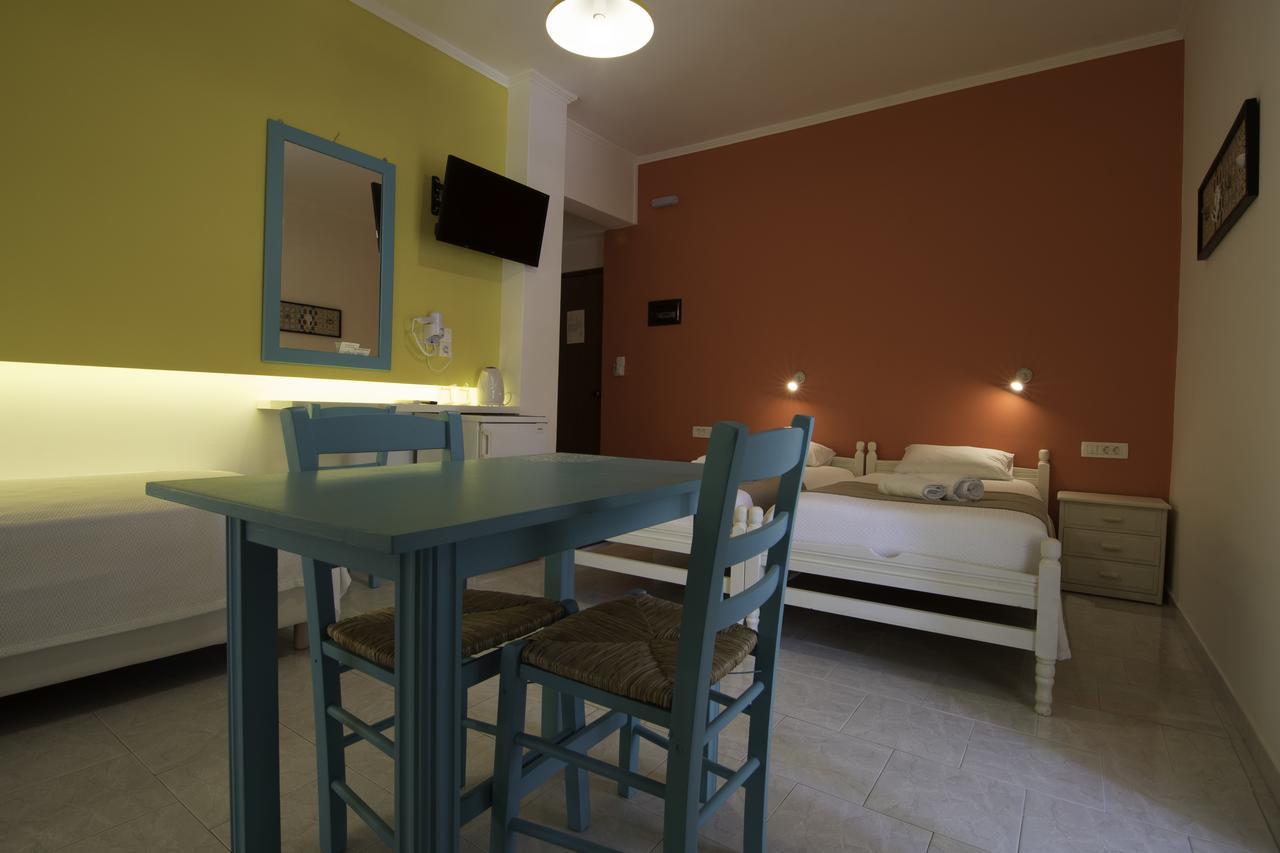 Niki Rooms Palaiochora Luaran gambar